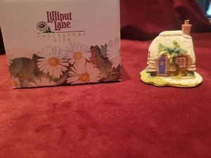 Lilliput Lane Collectors Club 1994. "Petticoat Cottage". Retired with deed. - Picture 1 of 7