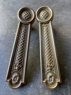 Anciennes poignées de porte, en bronze - Photo 1/4