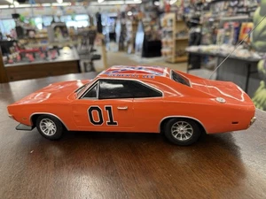 2005 Malibu International Ltd. Dukes Of Hazzard General Lee RC Car - Picture 1 of 7