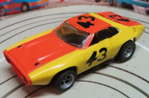 para maqueta de tren H0 Slotcar Racing - Plymouth Stock Car con motor AFX #DEZ2713 - Imagen 1 de 3