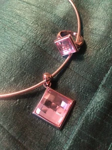 Collier / Omegareif London Collectionmit passendem Ring Rose Kristall - Bild 1 von 8