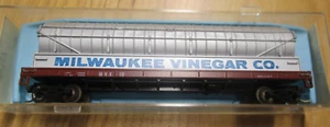 N Gauge Milwaukee Vinegar Tank Car #18 by Atlas (BB26) - Picture 1 of 2