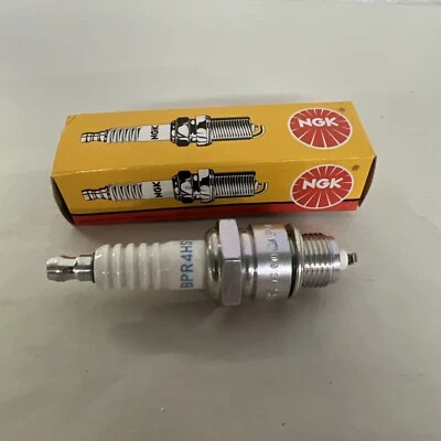 NGK BPR4HS SPARK PLUG 7823 - Image 1 of 2