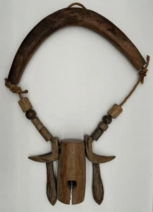 Vtg Folk Art Wooden Buffalo Bell Hand Carved Cow Goat Double Clackers Yoke CE10 - Picture 1 of 11