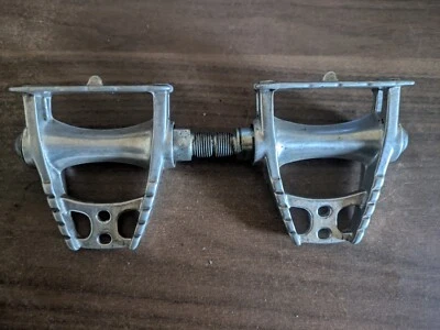 Paire de pédales vélo de course vintage ancien  aluminium MAILLARD CXC - Imagen 1 de 4