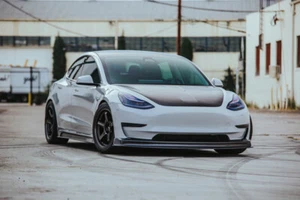 Seibon Carbon Fiber Front Hood Bonnet for Tesla Model 3 2017+ New - Picture 1 of 2