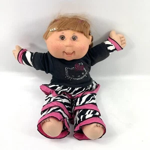 Cabbage Patch Kids by Xavier Roberts Play Along 2005 Hello Kitty Zebra Kleidung - Bild 1 von 14