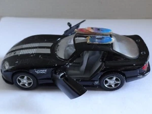 1:36 kinsmart Dodge Viper GTS-R - Picture 1 of 5