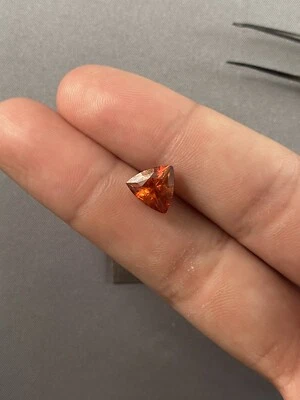 Esfalerita amarela ardente/laranja 4,41 quilates não tratada - Imagem 1 de 4