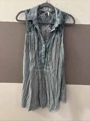 Blusa boho sin mangas Free People para mujer Flujos, azul, abotonada talla mediana Foto 1 de 4
