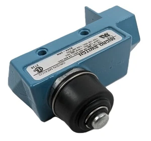 HONEYWELL BZE6-2RN Micro Switch Limit Switch Plunger 6.67N 480Vac 15A IP66 NEW - Picture 1 of 5