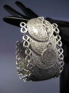 Vintage Hand Made Silver Tone Wide Coins Bracelet Bangle - Bild 1 von 8