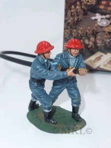King and Country RAF069 RAF69 Fighting the Blaze, 2 RAF Firemen MIB - Picture 1 of 7