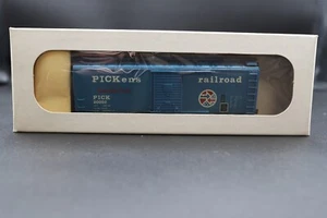 RARE HO SCALE KAR-LINE PICKENS RAILROAD 40' BOX CAR - Picture 1 of 3