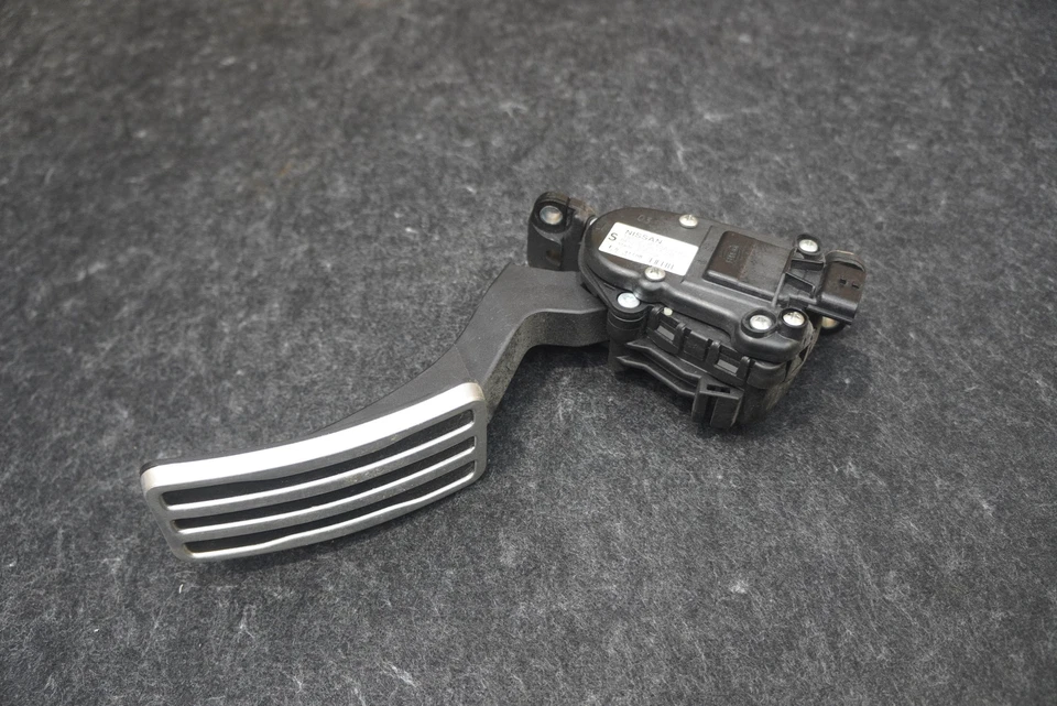 Gas Pedal Accelerator Throttle Sensor 18002JF10A OEM Nissan GT-R 2009-21 - Image 1 of 4