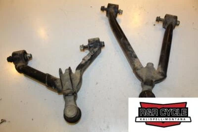 1999 Suzuki Quad Runner Ltf 250f dianteiro inferior esquerdo controle A braços  - Imagem 1 de 4