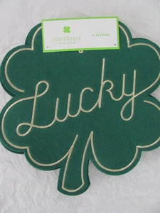 Storehouse St Patrick's-Lucky Shamrock- Green Felt - 4 Placemats 15 x 16-New - Picture 1 of 7