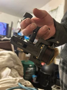 Fishing Reel - Picture 1 of 5
