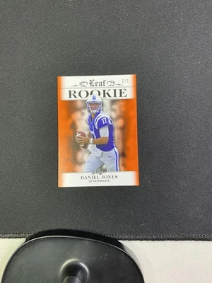 Daniel Jones 2019 Leaf Rookie Achievement Orange 1/1 Colts Rookie - Image 1 of 2