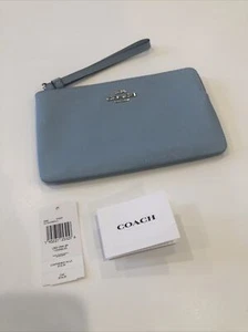 Nuevo con etiqueta Coach muñeca grande de grano cruzado cascada/plateado por debajo de $118 al por menor - Imagen 1 de 12