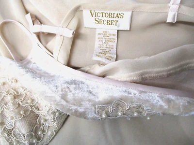 Camisola Babydoll Victorias Secret Vintage Gold Label Taupe Velvet Pearls Tamanho P - Imagem 1 de 4
