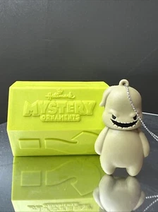 Hallmark The Nightmare Before Christmas Mystery Mini Ornamente Oogie Boogie - Bild 1 von 1