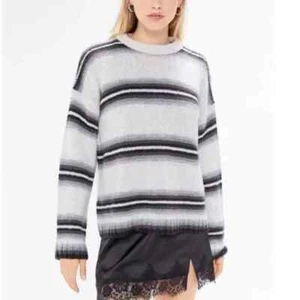 Urban Outfitters Sweater XS Bobby Boyfriend Oversized - Picture 1 of 10