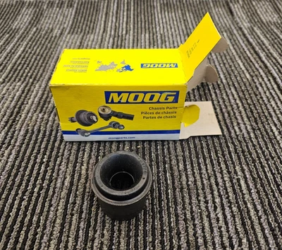 (QTY 2) Moog K8645 Front Sway Bar to Control Arm Bushing Fits 2003-08 Ford E-150 - Image 1 of 4