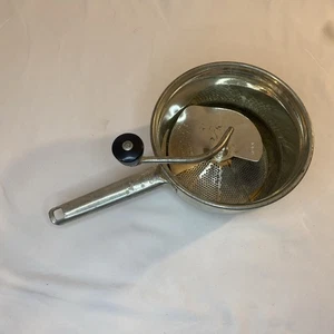 Molino de alimentos Foley vintage n.º Triturador triturador 101 de acero inoxidable de 2 cuartos de 7" - Imagen 1 de 4