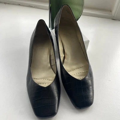 K Shoes Black Leather UK 5.5 EE extra Wide Crocodile Effect Low Heel Cushioned - Image 1 of 4