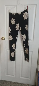 Old Navy Women's Long Mid-Rise Leggings Pants Black Floral Women Medium New - Picture 1 of 3