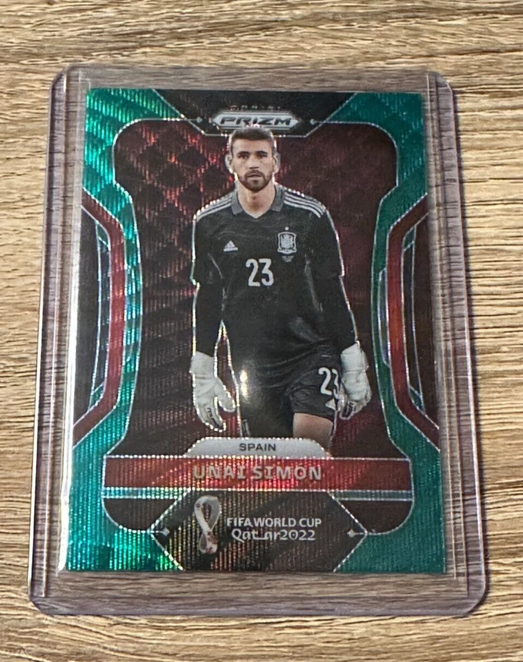 2022 Panini Prizm Fifa World Cup Qatar Green Wave Prizm Unai Simon Spain #228 - Image 1 of 1