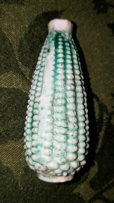 1850 to 1890 19th CENTURY QING CHINESE DYNASTY PORCELAIN CORN COB SNUFF BOTTLE - Imagem 1 de 4