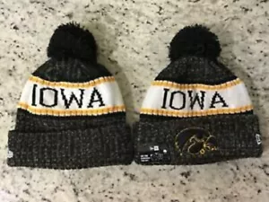 Iowa Hawkeyes Black New Era Fored Cuffed Knit Beanie Hat Removable Adult Size - Imagen 1 de 1