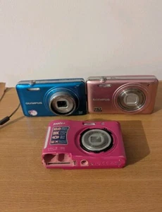 PARTS ONLY 2x Olympus VG-140 14MP + Sanyo VPC-S085 - Picture 1 of 8