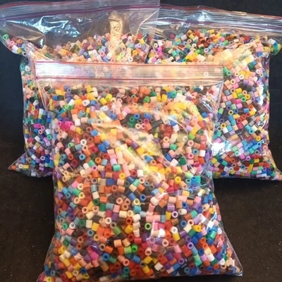 Hama beads job lot 1.4kg mixed colour bundle - Image 1 of 4