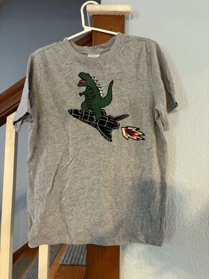 Hanna Andersson Gris Manga Corta Camiseta Dinosaurio Rocket Ship 130 8 Foto 1 de 4