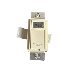 Honeywell Home RPLS730B1000 7-Day Programmable Light Switch Timer, White - Picture 1 of 3