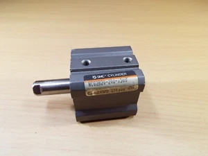 SMC NCQ2B20-020D-X5US NEUMÁTICO AIRE COMPACTO CILINDRO PEQUEÑO DOBLE ACCIÓN - Imagen 1 de 11