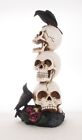 Figurine Halloween 3 crânes empilés avec corbeaux noirs et roses éclairés avec minuterie