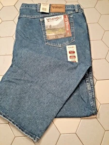 New Wrangler Relaxed Straight Rugged Wear Denim Blue Jeans Mens Size 54x30 - Picture 1 of 4