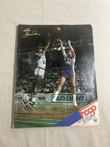 Hoop Magazine 1985 NEW YORK KNICKS V NEW JERSEY NETS - Picture 1 of 7