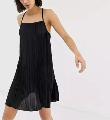 WEEKDAY Trägerkleid 'Charcoal Pleat Dress' - plissiert - schwarz - XS - nwtg. - Bild 1 von 2