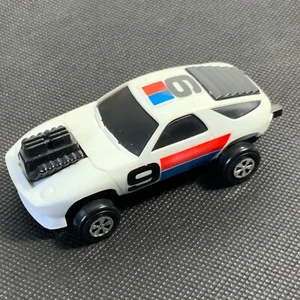 Coche de carreras Mego 1982 vintage blanco Porsche Nº 9 juguete de plástico Hong Kong - Imagen 1 de 7