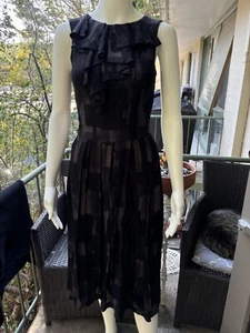 VERONIKA MAINE Beautiful Form Fitting Dress Size 6 - Picture 1 of 7