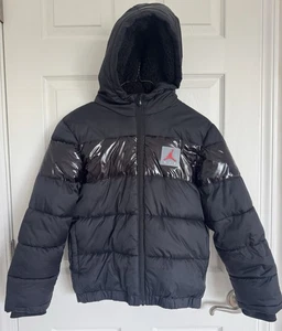 Boys Jordan Black Puffer Size M - Picture 1 of 10