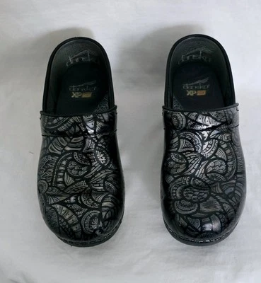 Women's Dansko XP 2.0 Professional Clogs Paisley Black & Silver Sz 38 7.5-8 U S - Image 1 of 4