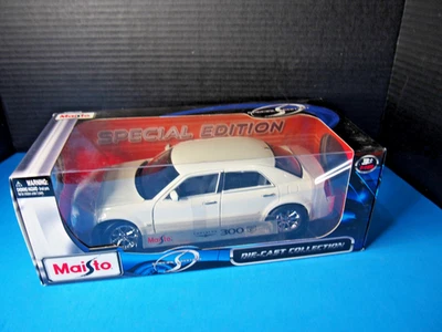 MAISTO 1:18  Special Edition Chrysler 300C  Hemi  #31120 - NIOB - Image 1 of 3