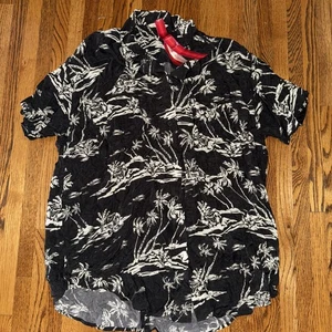 Left on Friday Shirt Größe Small/Medium Damen (07) - Bild 1 von 6