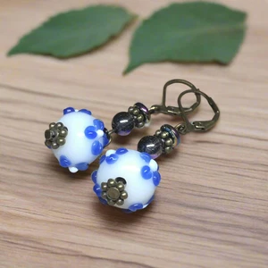 Canterbury - Blue white flower handmade lampwork bead earrings - Picture 1 of 4